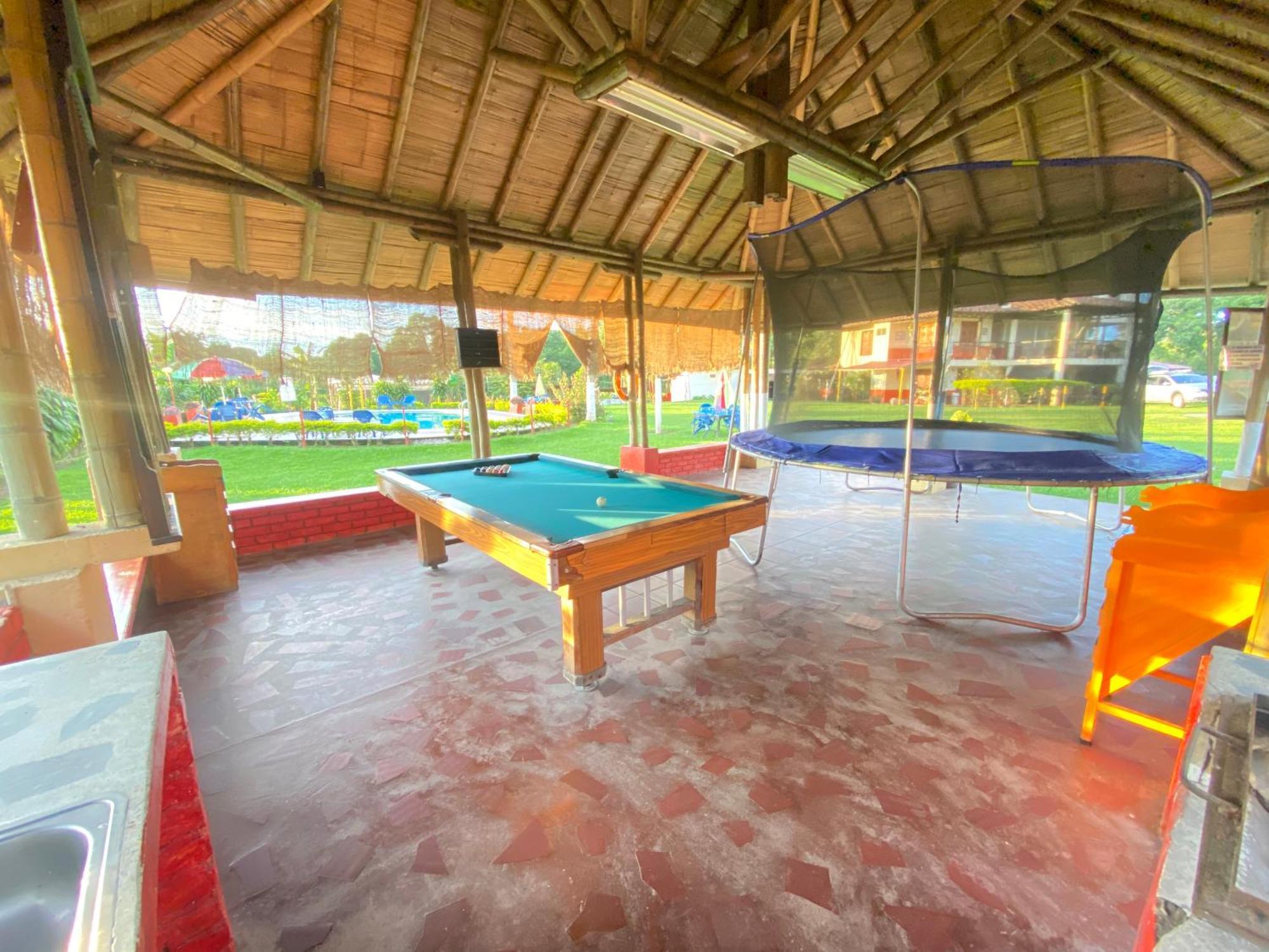 Finca Hotel Los Cocos มอนเตเนโกร ภายนอก รูปภาพ