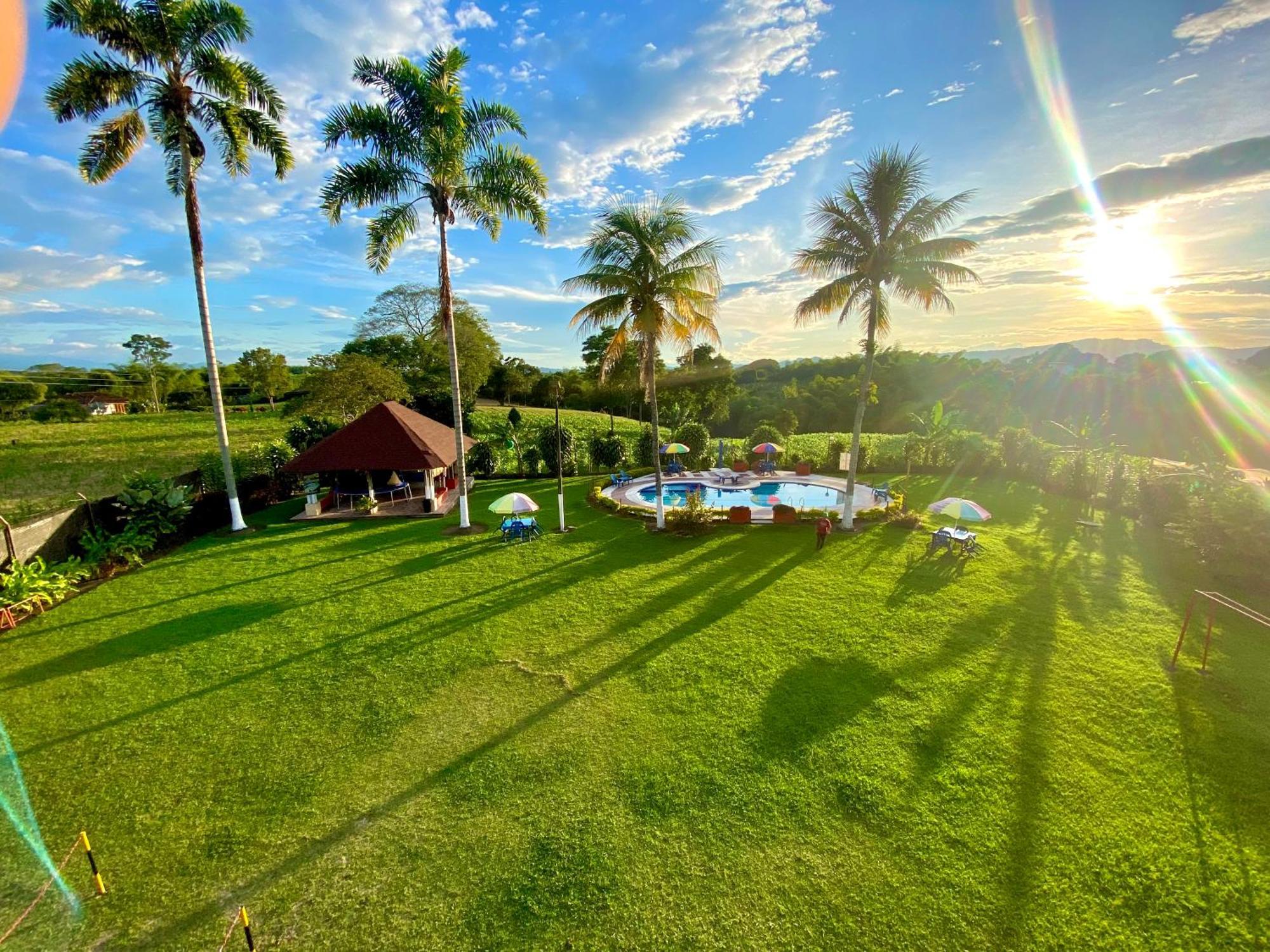 Finca Hotel Los Cocos มอนเตเนโกร ภายนอก รูปภาพ