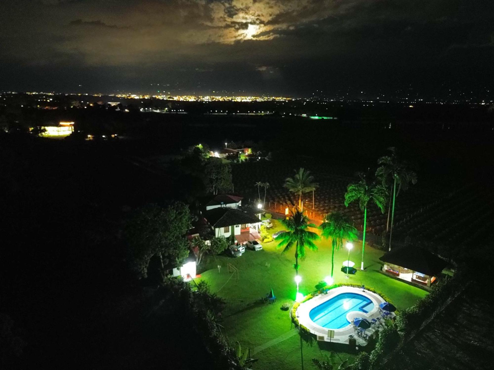 Finca Hotel Los Cocos มอนเตเนโกร ภายนอก รูปภาพ